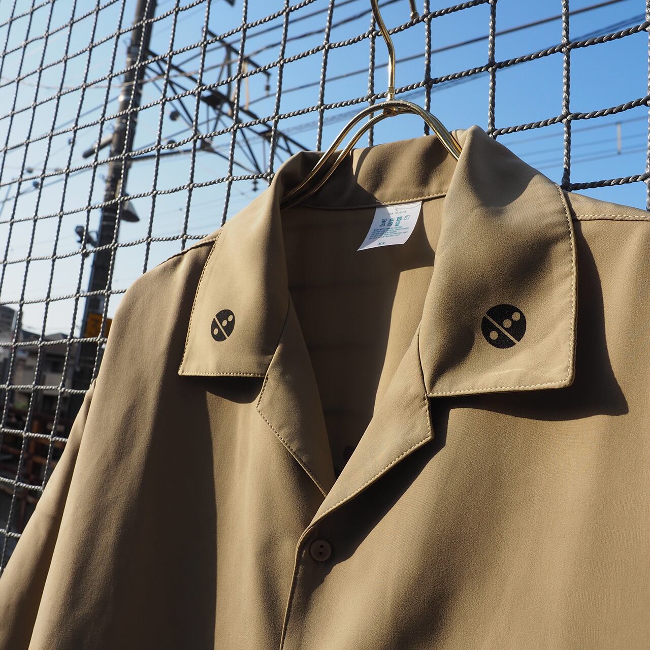 WillxWill Arch Logo Silky Shirts Beige